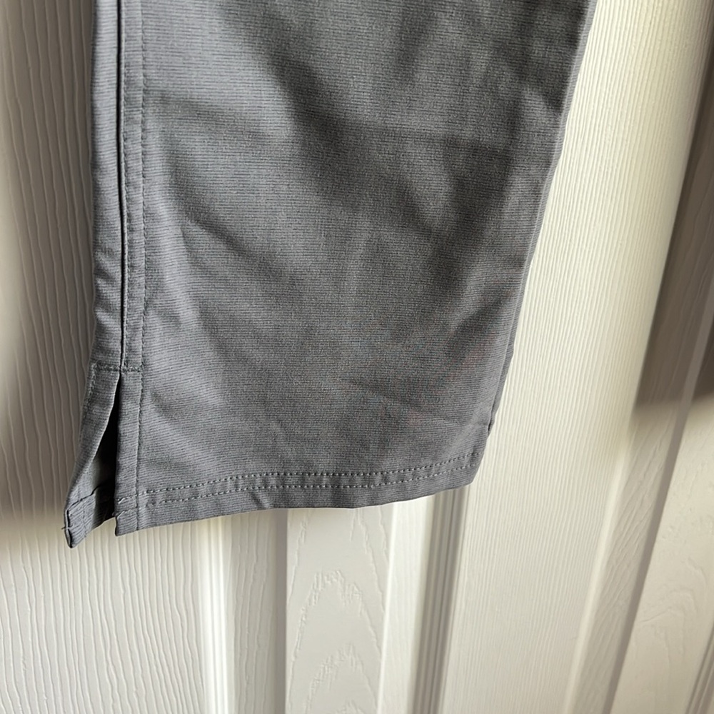 Figs Kade Cargo Scrub Pants - Picture 3 of 8